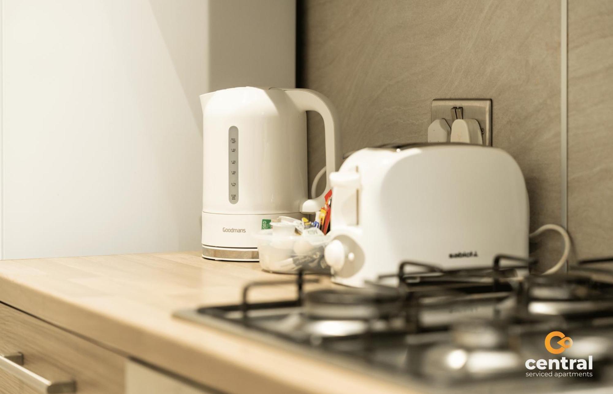 Central Serviced Apartments - 2 Bedroom - Ground Floor - Monthly & Weekly Bookings Welcome - Free Street Parking - 2 Double Beds - Wifi - Smart Tvs In Rooms - Fully Equipped - Heating 24-7 - Contractor & Short Stay Favourite Dundee Ngoại thất bức ảnh