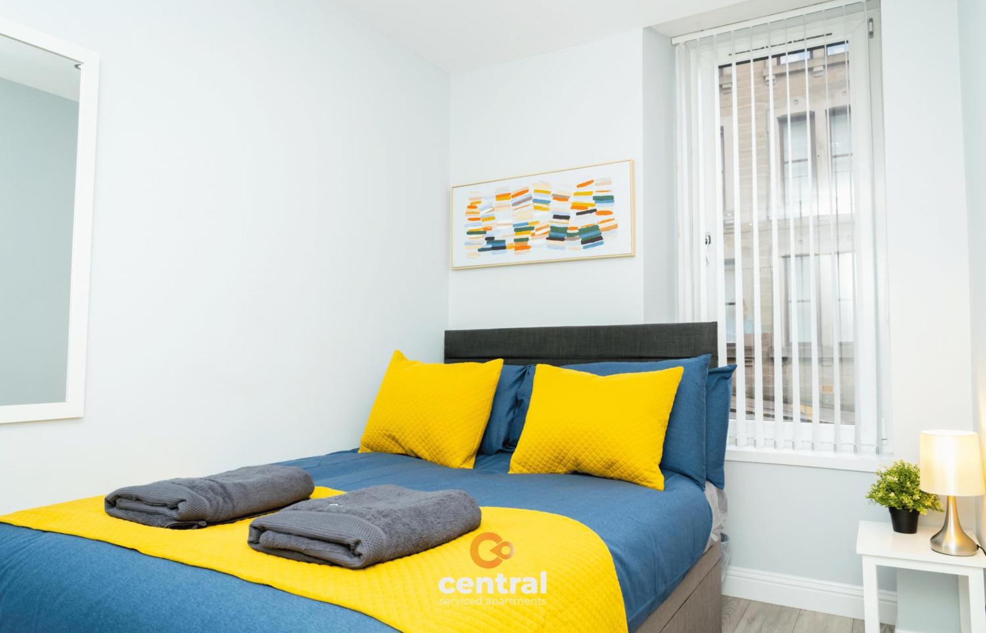 Central Serviced Apartments - 2 Bedroom - Ground Floor - Monthly & Weekly Bookings Welcome - Free Street Parking - 2 Double Beds - Wifi - Smart Tvs In Rooms - Fully Equipped - Heating 24-7 - Contractor & Short Stay Favourite Dundee Ngoại thất bức ảnh